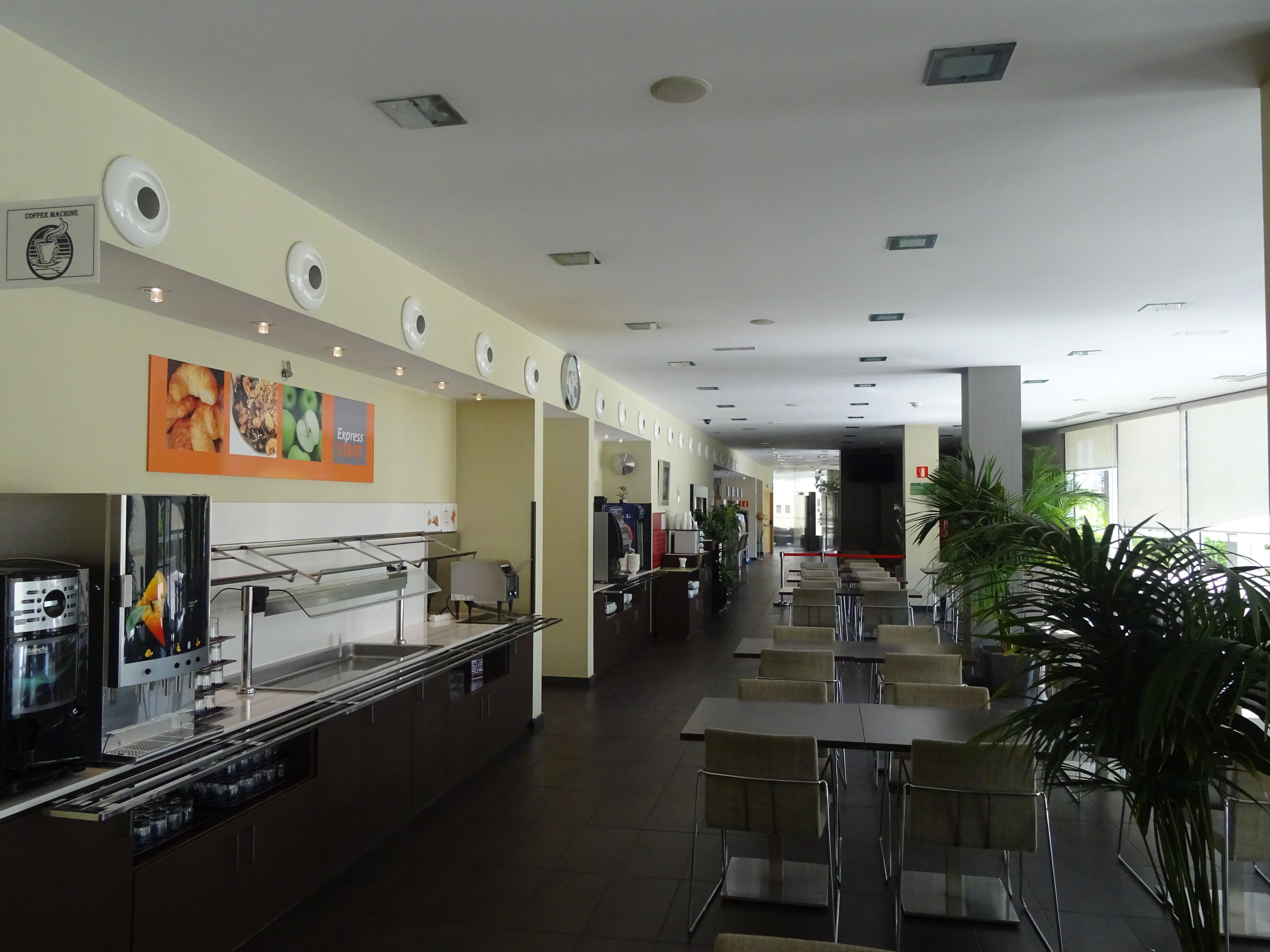 Holiday Inn Express Sant Cugat By Ihg Sant Cugat del Valles Exterior photo