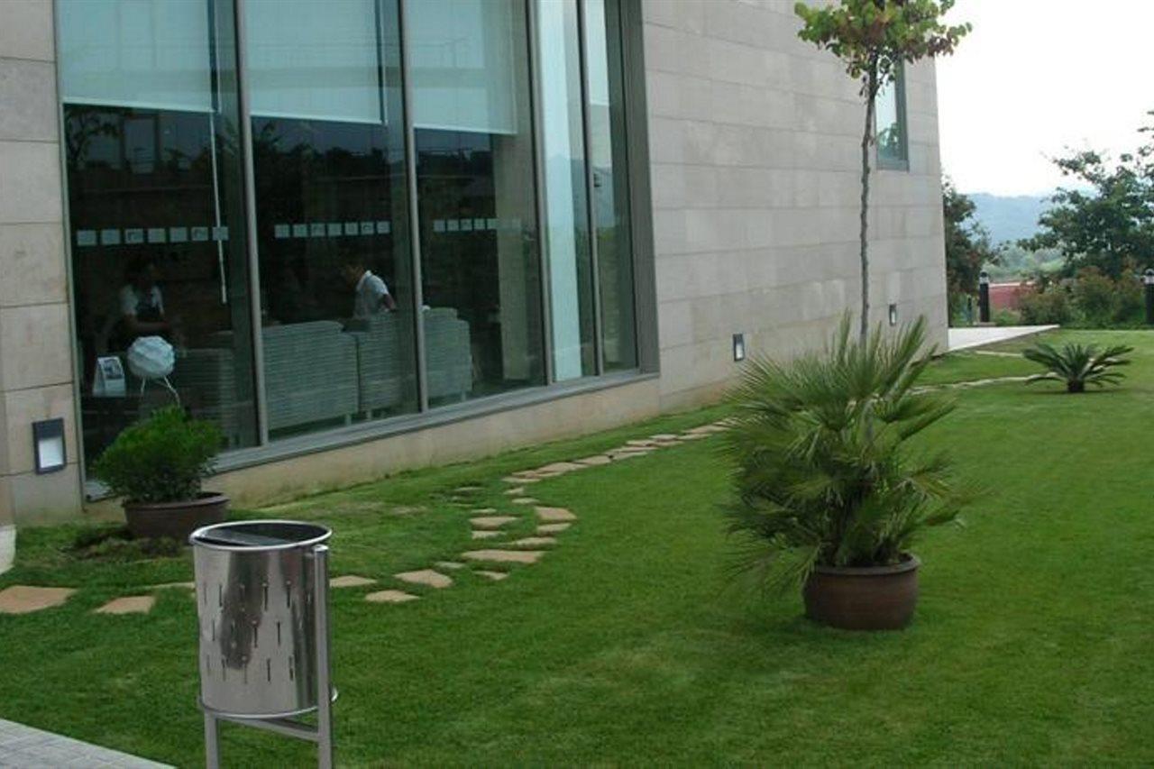 Holiday Inn Express Sant Cugat By Ihg Sant Cugat del Valles Exterior photo