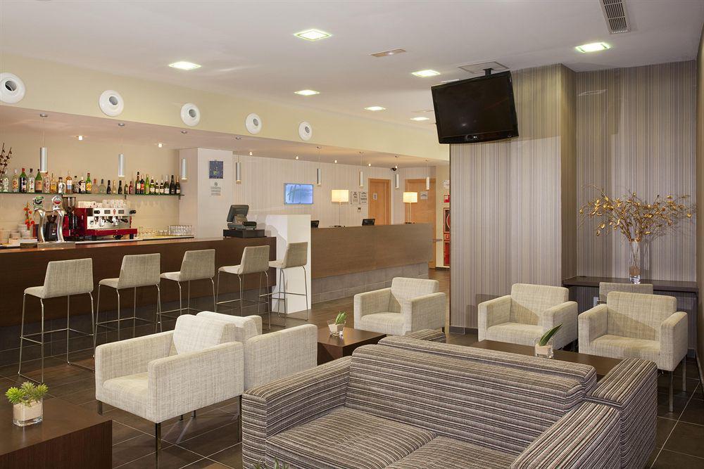 Holiday Inn Express Sant Cugat By Ihg Sant Cugat del Valles Exterior photo